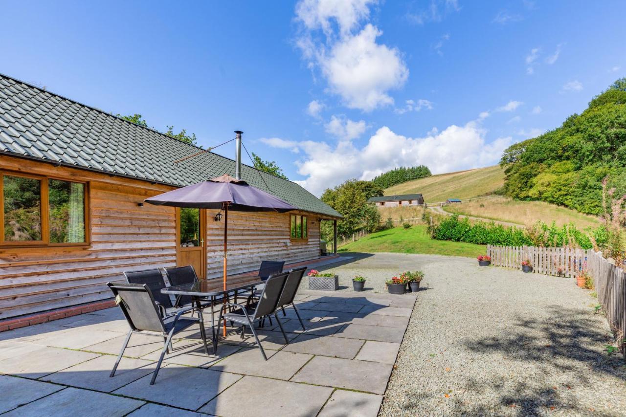 Ploony Hill Lodge Bleddfa Exterior photo